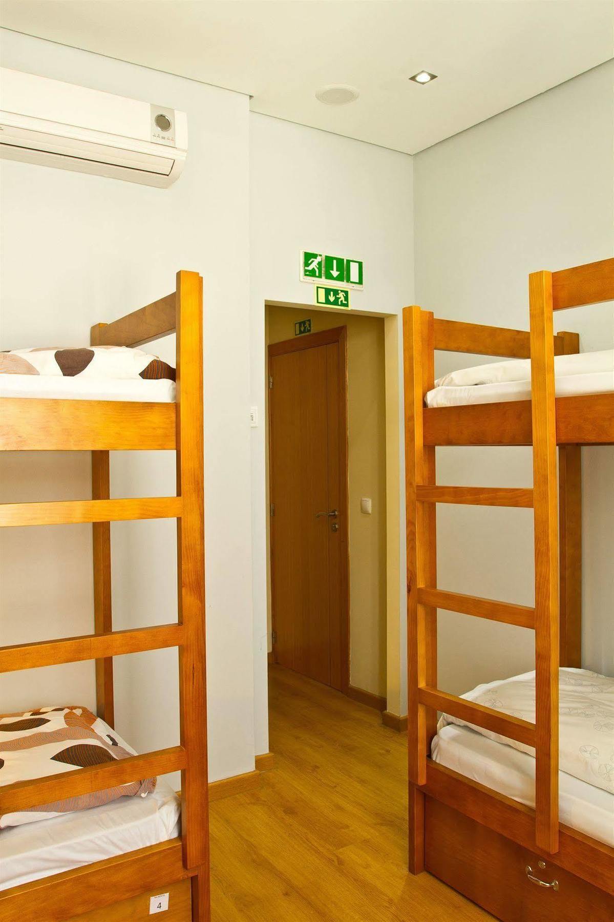B.A. Hostel Лісабон Екстер'єр фото